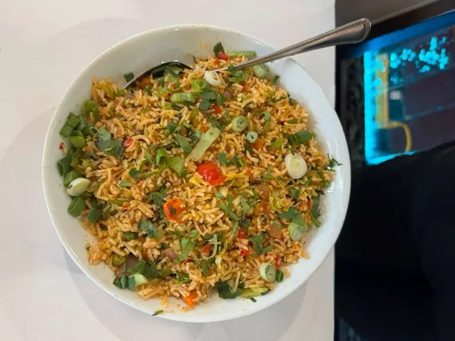 Chili Garlic Vegetable Rice with Boondi Raita
